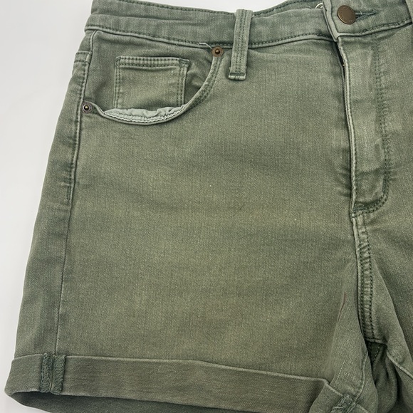 Universal Thread High Rise Midi Shorts - Picture 3 of 7